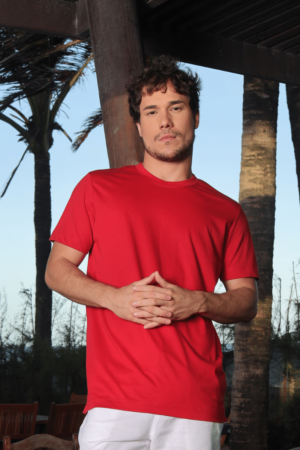 Camiseta Adulto Pima Vermelha com Bordado