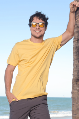 Camiseta Adulto Pima Amarela com Bordado